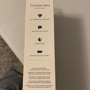 FitBit Versa 2 in rose gold-used